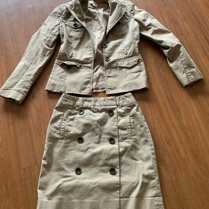 Take it skirt and suit cheap great look ✌️😉